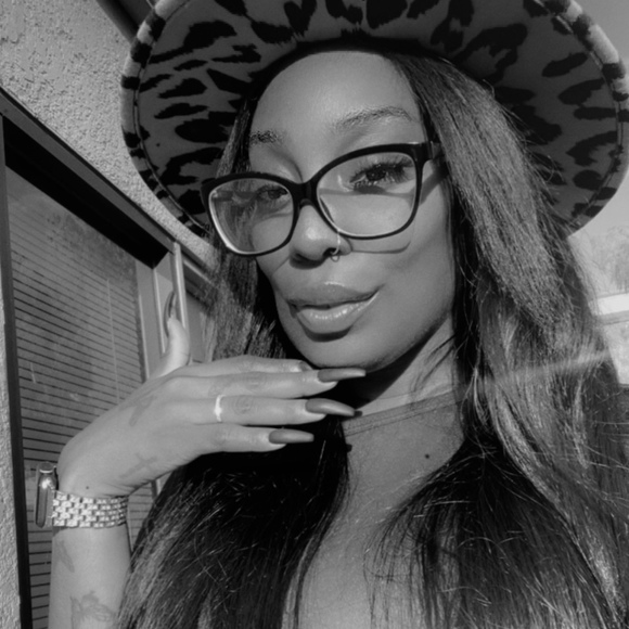 Meet the Posher Other - Meet your Posher, Ashleigh